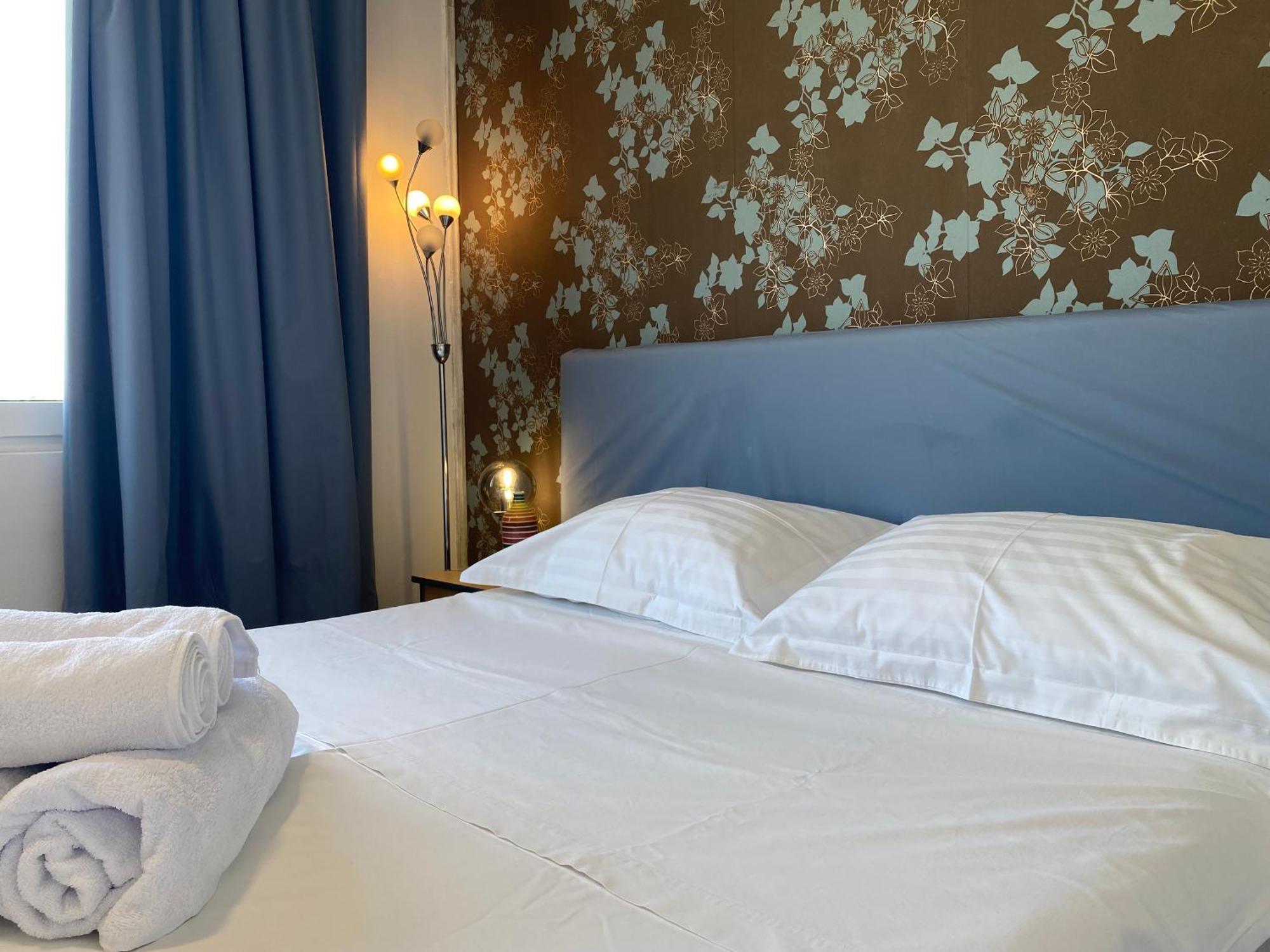 The Dome, Sala Palatului, Walking Distance To The Old Town Apartment Bukares Bagian luar foto
